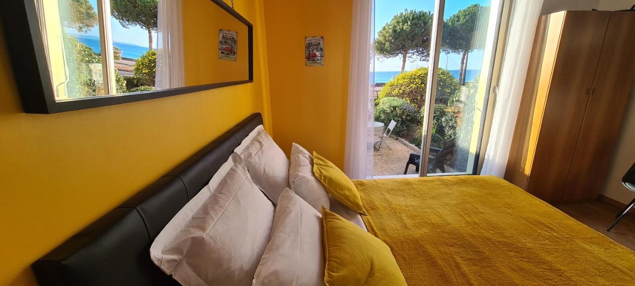 Studio De La Plage - Mer, Terrasse Et Garage Cagnes-sur-Mer Zewnętrze zdjęcie